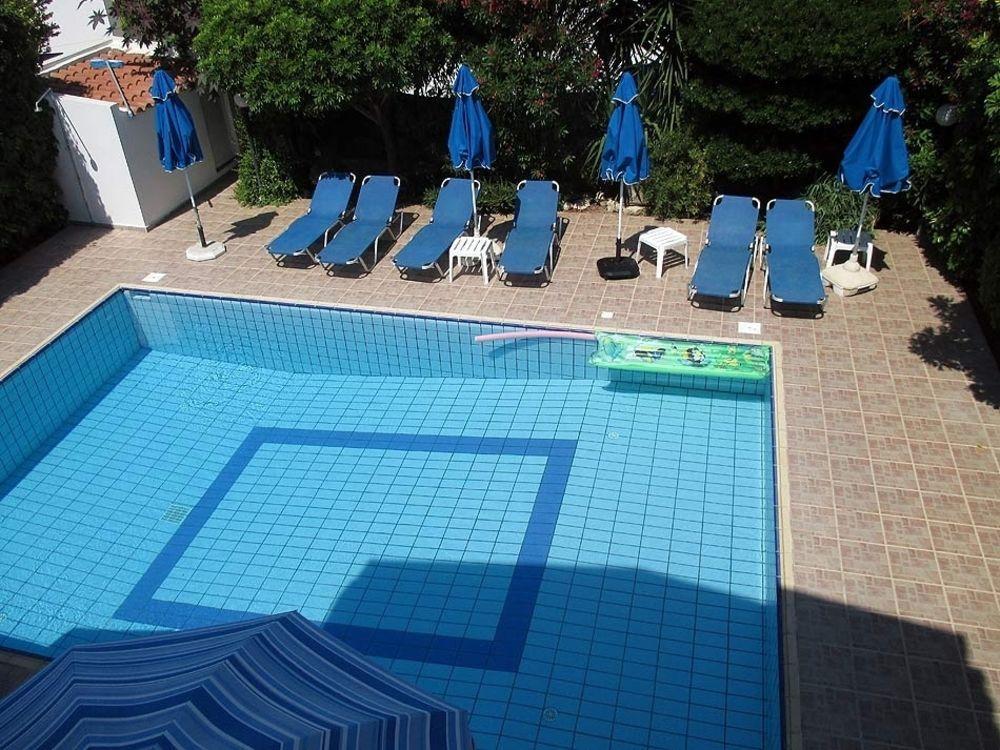 Rododafni Villas Klorakas Eksteriør billede